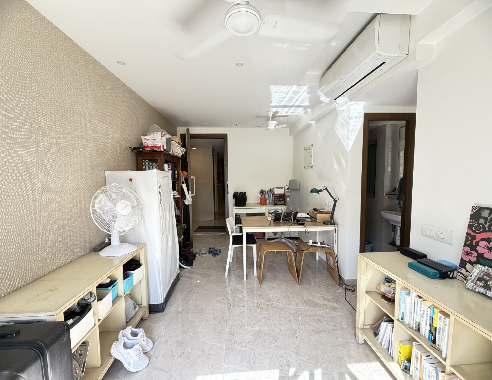 Team Area in 1 BHK Apartment at Hiranandani Regent Hill, Powai – for Rent