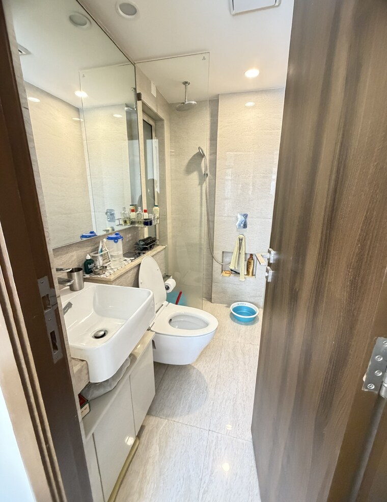 Team Area, hiranandani-regent-hill 1 Bedroom 379 Sq.Ft. Apartment In Powai Mumbai 9691417