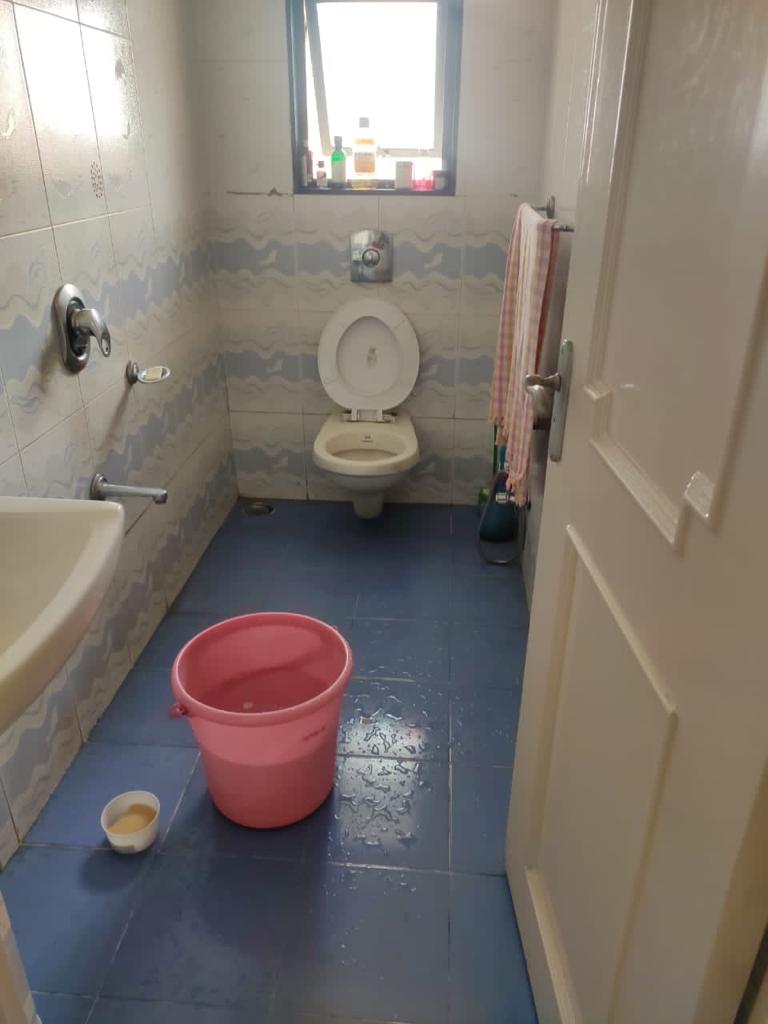 Bathroom, sutrim-apartment 3 Bedroom 1200 Sq.Ft. Apartment In Khar West Mumbai 9691435