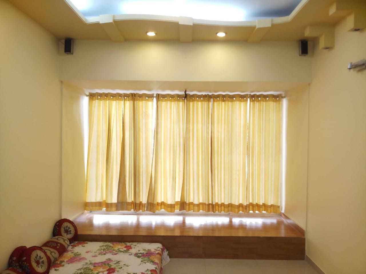 1 BHK 600 Sq.Ft. Apartment in Kshitij CHS