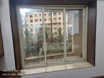 Room in 3 BHK Apartment at Shrishti Synchronicity, Chandivali – for Rent