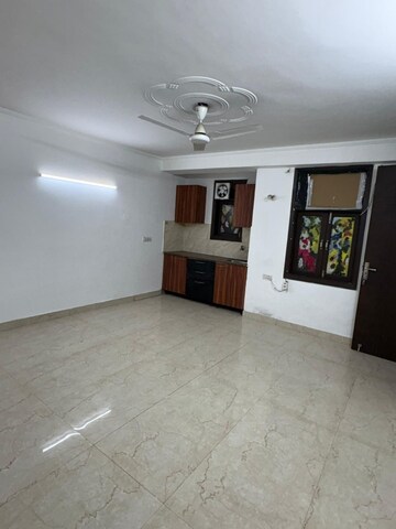 Room in 1 BHK Builder Floor at Saket – for Rent