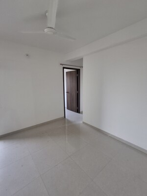 Room in 3 BHK Apartment at Chinchbhavan – for Rent