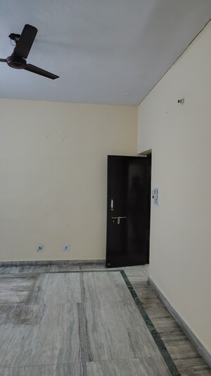 2 BHK Independent House For Rent in Sector 62