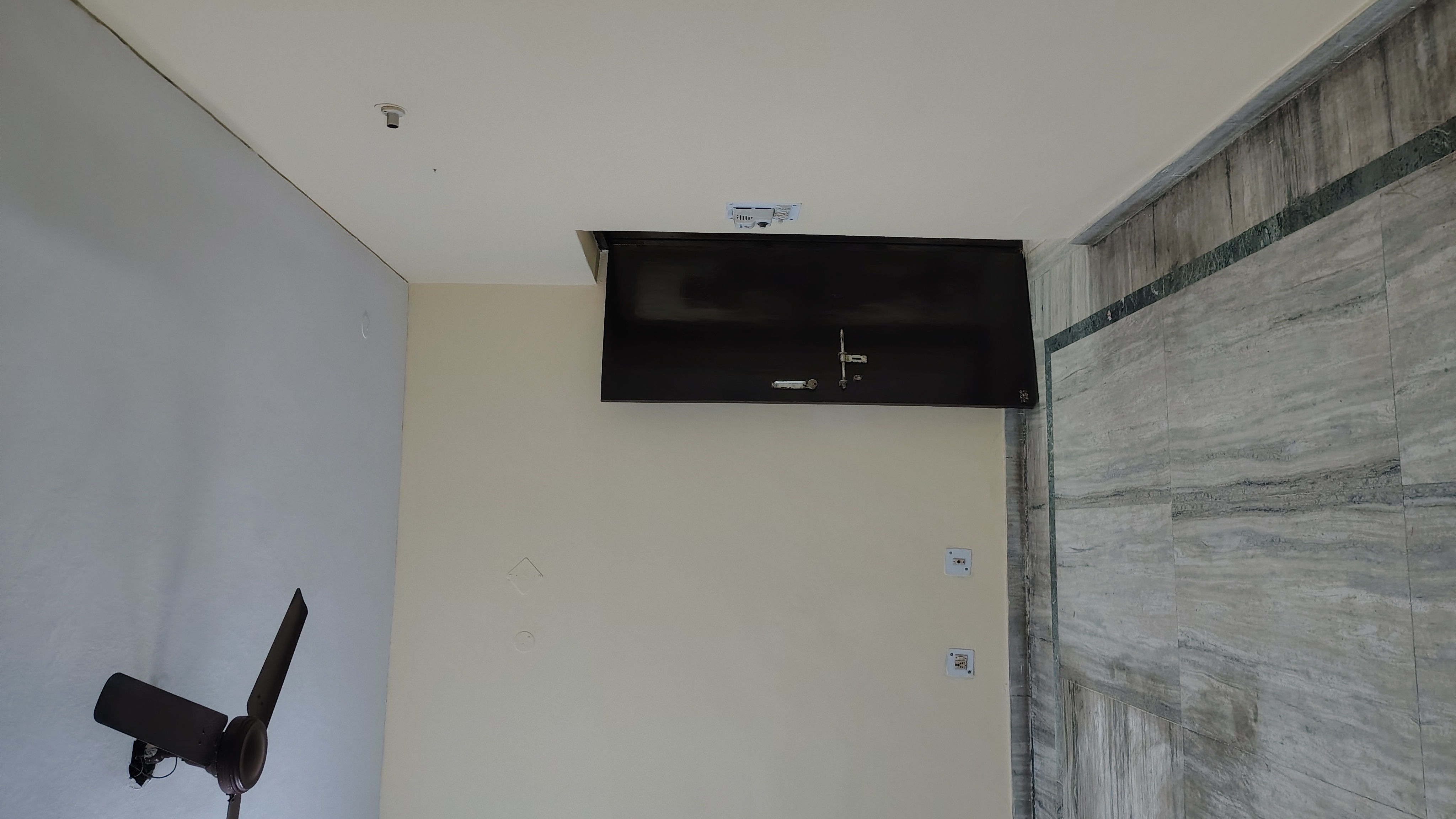 2 BHK + Pooja Room,Servant Room,Study Room,Extra Room Independent House For Rent in Sector 62