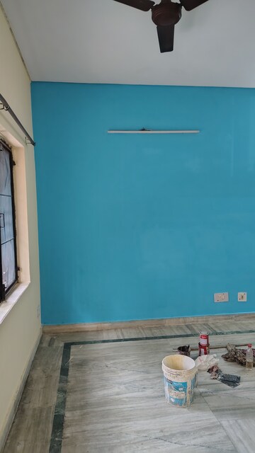 Room in 2 BHK Independent House at Sector 62 – for Rent