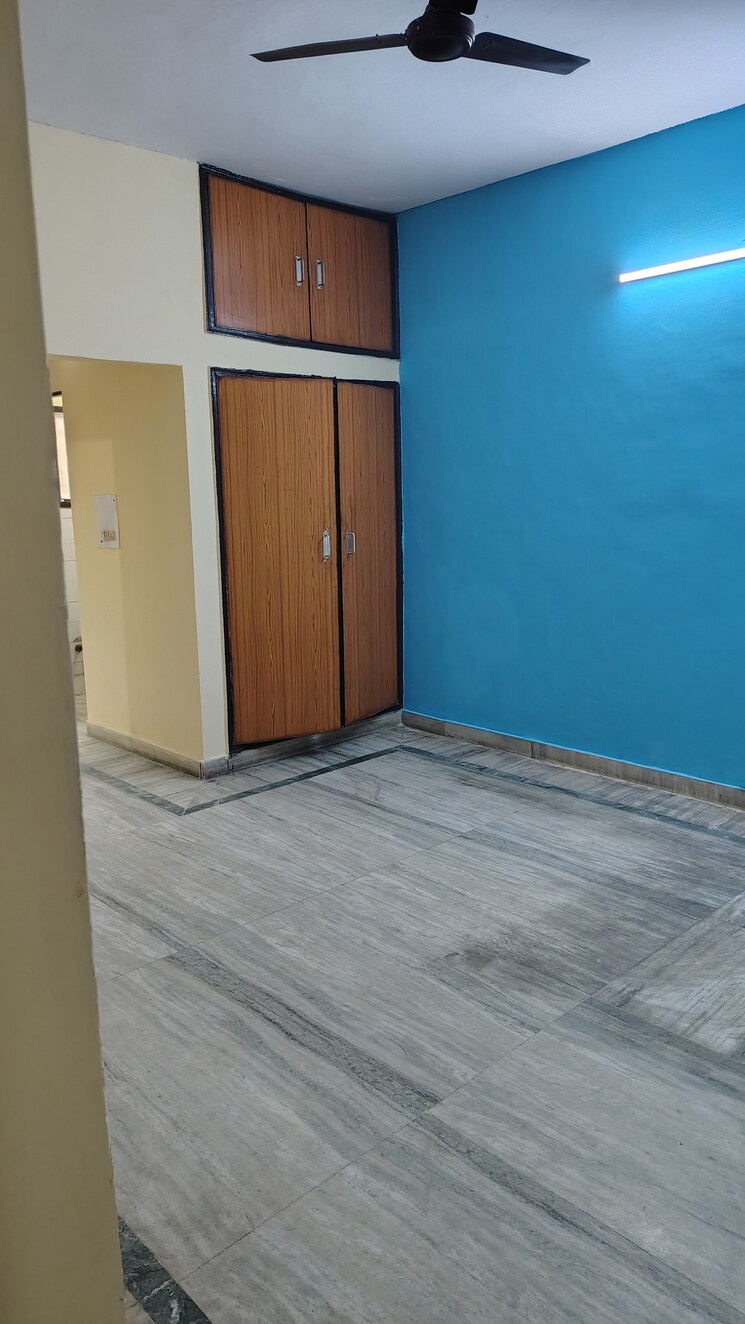 undefined, sector 62 2 Bedroom 1000 Sq.Ft. Independent House In Sector 62 Noida 9691511