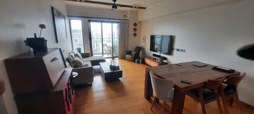 Team Area in 3 BHK Apartment at Rustomjee Paramount, Khar West – for Rent