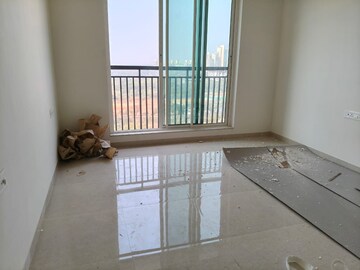 Room in 3 BHK Apartment at L&T Seawoods Residences Phase 2, Seawoods – for Rent