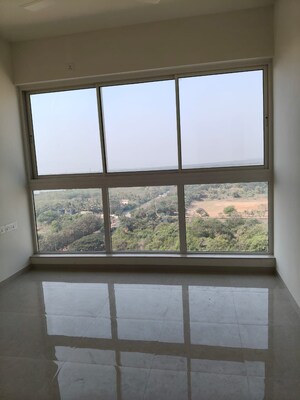 Room in 3 BHK Apartment at L&T Seawoods Residences Phase 2, Seawoods – for Rent