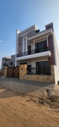 4 BHK + Pooja Room,Servant Room,Study Room,Extra Room Independent House For Sale in Luxury Villa 