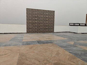 Room in 4 BHK Builder Floor at Sector 4 – for Sale