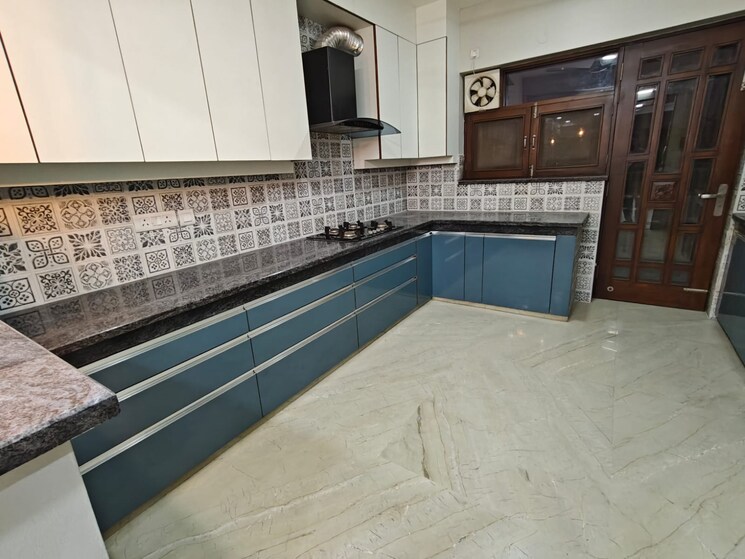 Balcony, sector 4 4 Bedroom 500 Sq.Yd. Builder Floor In Sector 4 Gurgaon 9691533