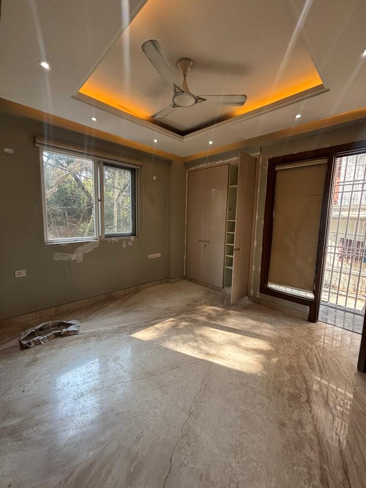 Bedroom, greater kailash i 3 Bedroom 208 Sq.Yd. Builder Floor In Greater Kailash I Delhi 9691562