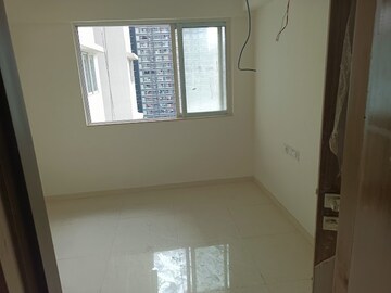 1 BHK Apartment For Rent in Omkar Signet, Malad East