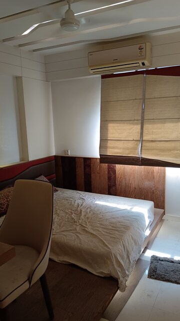 Bedroom in 2 BHK Apartment at Vejalpur – for Rent