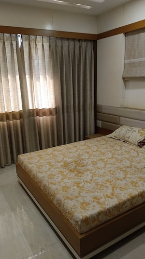 Bedroom in 2 BHK Apartment at Vejalpur – for Rent