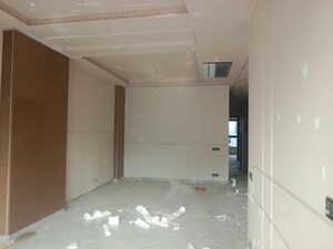 Room in 3 BHK Builder Floor at Hauz Khas – for Rent