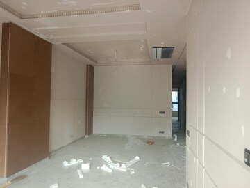 Room in 3 BHK Builder Floor at Hauz Khas – for Rent