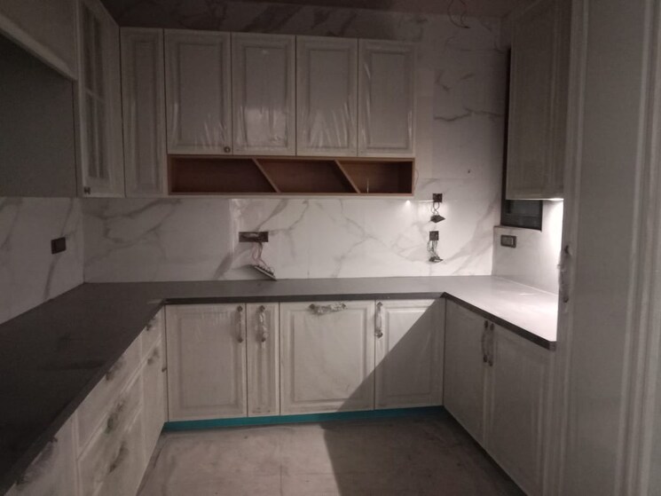 Kitchen, hauz khas 3 Bedroom 200 Sq.Yd. Builder Floor In Hauz Khas Delhi 9691580