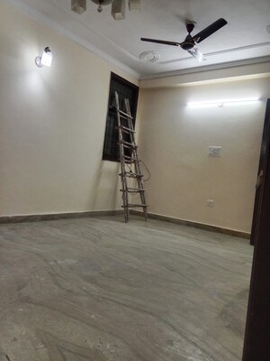 Room in 2 BHK Builder Floor at Saket – for Rent