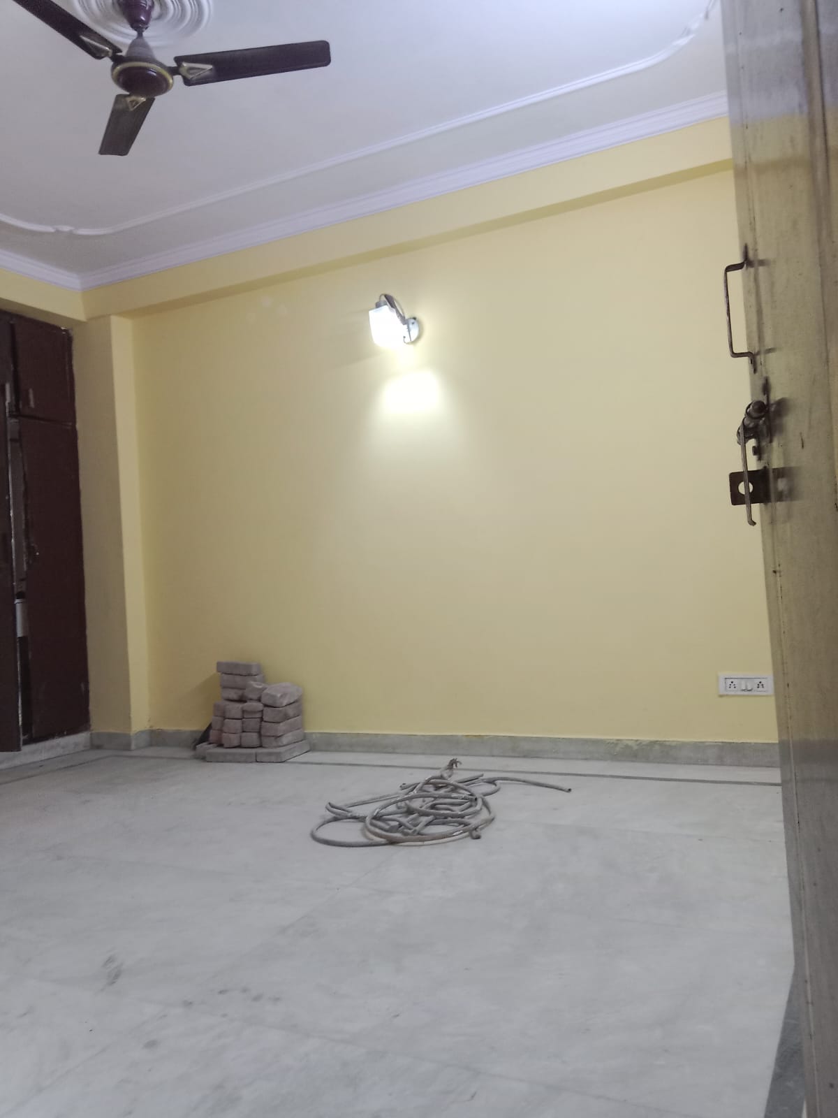 2 BHK Builder Floor For Rent in Nebsarai 