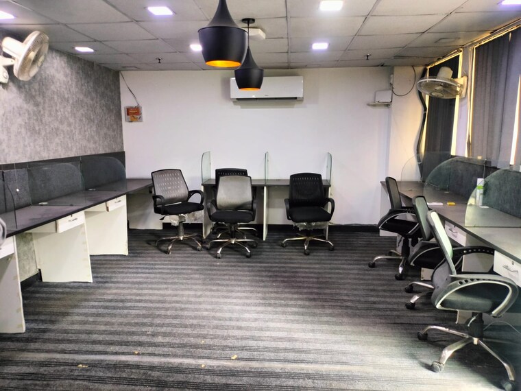 Gym, sector 3 Commercial Office Space 750 Sq.Ft. In Sector 3 Noida 9691613