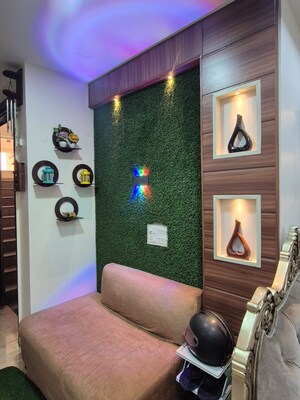 Furnished Amenities in 4 BHK Builder Floor at Vasundhara Sector 10 – for Sale