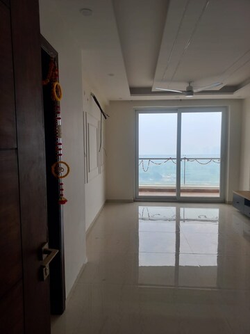 Bathroom in 3 BHK Apartment at Omaxe Royal Residency Faridabad, Sector 79 – for Rent