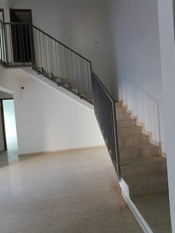 Building Lobby in 3.5 BHK Apartment at Kalpataru Immensa, Kolshet Road – for Rent