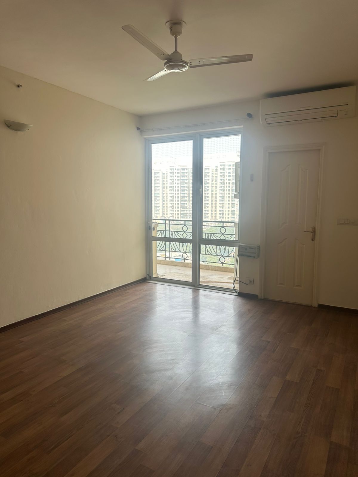 3 BHK + Servant Room 2595 Sq.Ft. Apartment in Conscient Hines Elevate