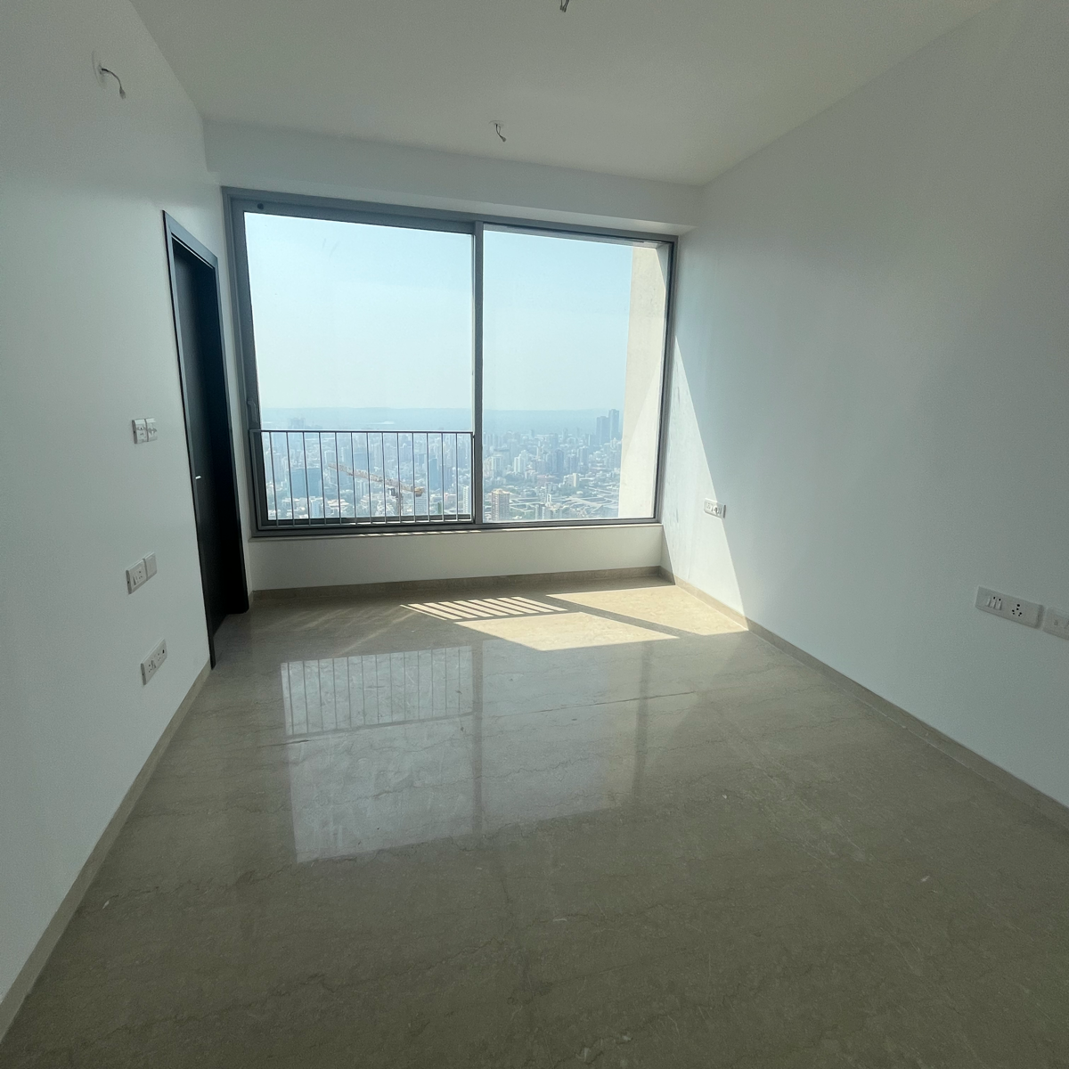 3 BHK + Extra Room Apartment For Rent in Oberoi Sky City