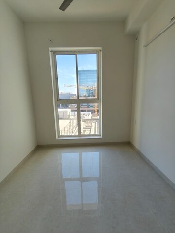 Room in 2.5 BHK Apartment at L&T Seawoods Residences Phase 2, Seawoods – for Rent