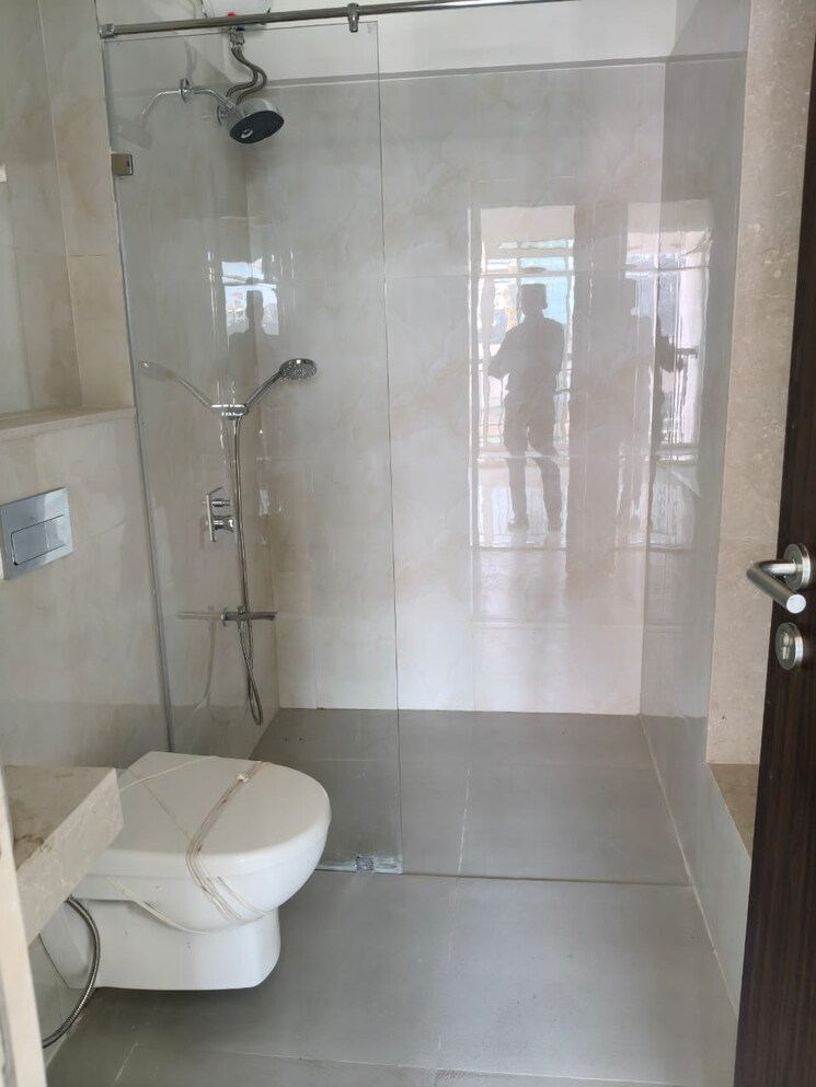 Bathroom, l-t-seawoods-residences-phase-2 2.5 Bedroom 930 Sq.Ft. Apartment In Seawoods Navi Mumbai 9691633