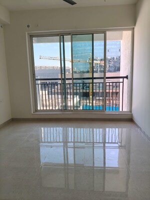 Room in 2.5 BHK Apartment at L&T Seawoods Residences Phase 2, Seawoods – for Rent