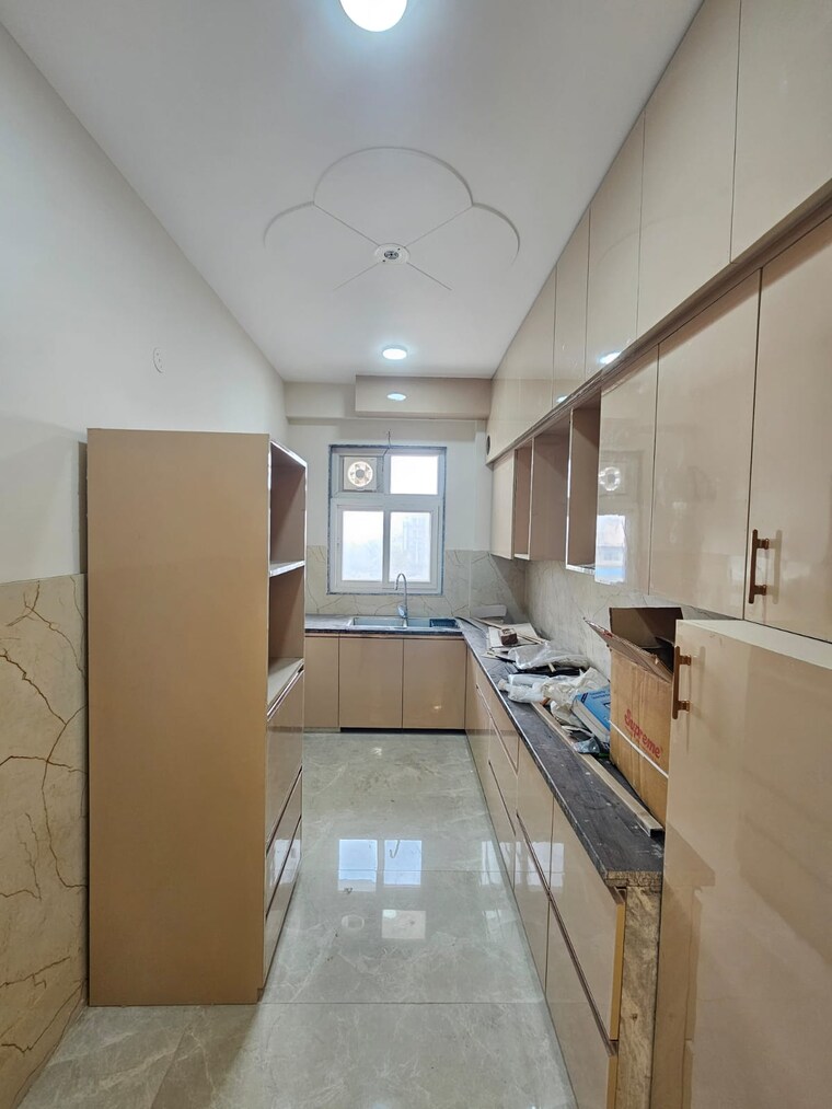 Kitchen, dlf-the-belaire 4 Bedroom 4200 Sq.Ft. Apartment In Sector 54 Gurgaon 9691635