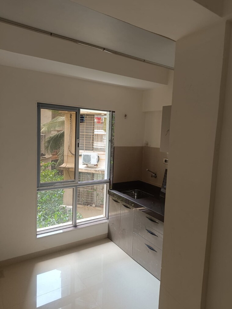 Kitchen, je-and-vee-om-trimurti 2 Bedroom 900 Sq.Ft. Apartment In Malad East Mumbai 9691630