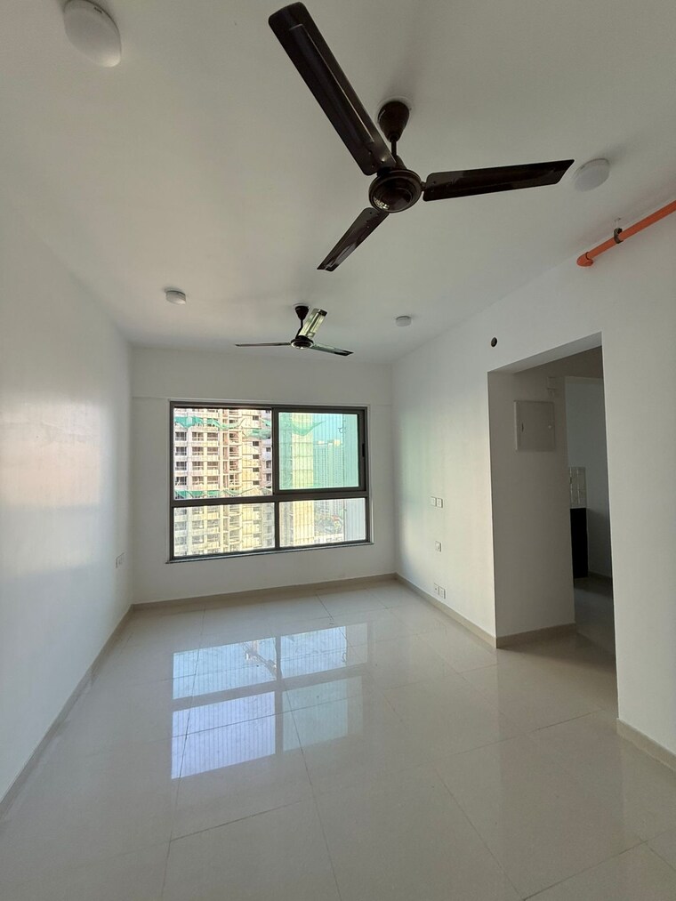Room, kalpataru-immensa 1 Bedroom 450 Sq.Ft. Apartment In Kolshet Road Thane 9691655