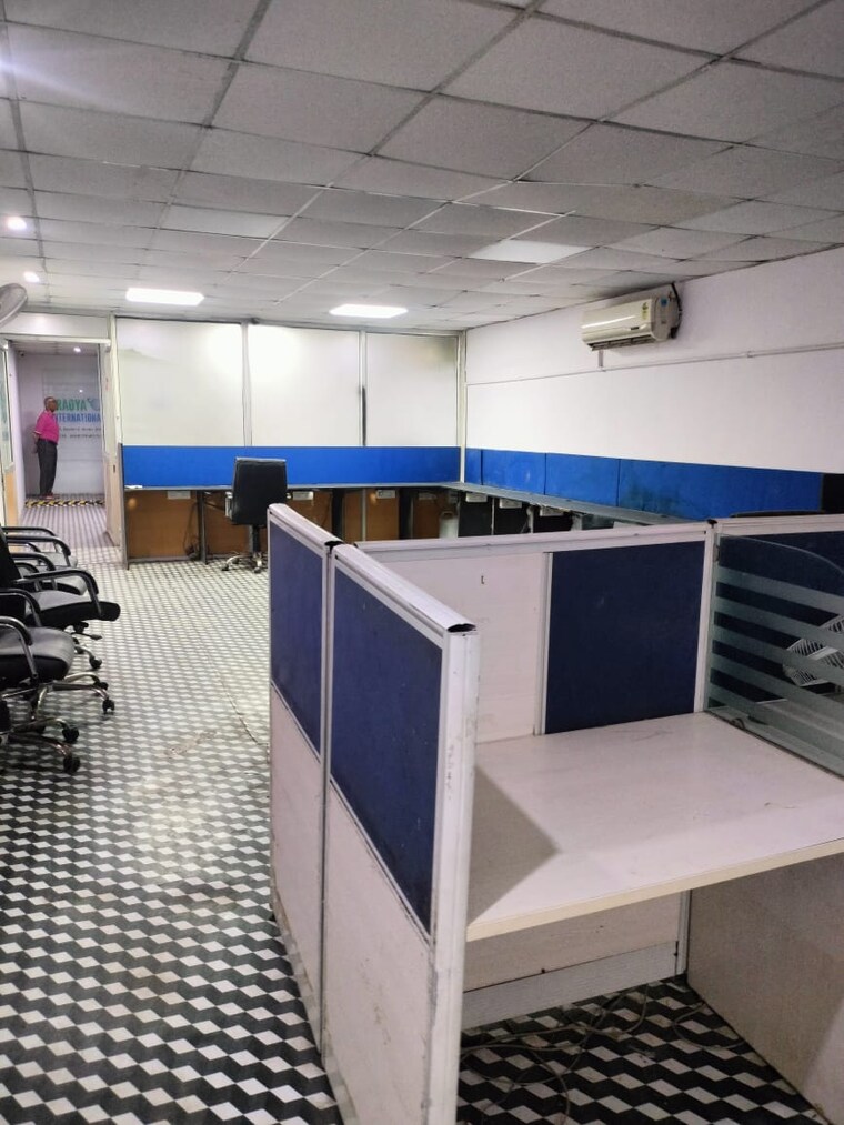 Team Area, sector 2 Commercial Office Space 1600 Sq.Ft. In Sector 2 Noida 9691676