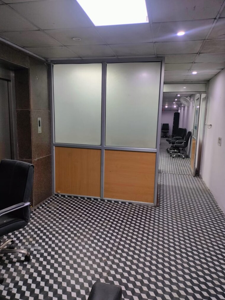 undefined, sector 2 Commercial Office Space 1600 Sq.Ft. In Sector 2 Noida 9691676