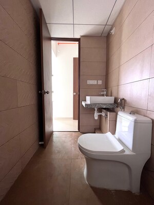 Bathroom in 2 BHK Apartment at Kalpataru Immensa, Kolshet Road – for Sale