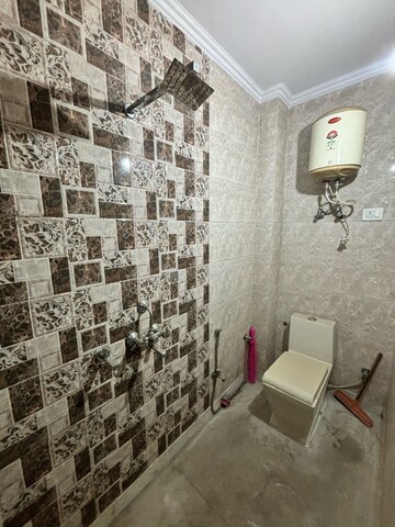 Bathroom in 6+ BHK Builder Floor at Govindpuri – for Sale