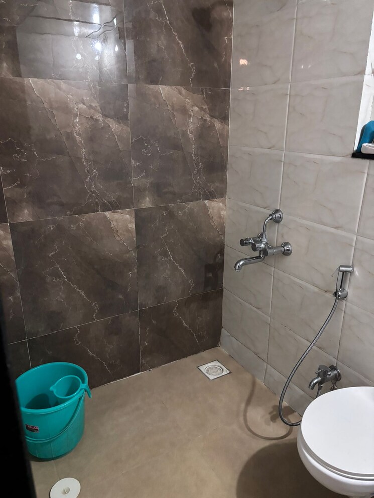 Bathroom, saheel-itrend-life 2 Bedroom 830 Sq.Ft. Apartment In Wakad Pune 9691919