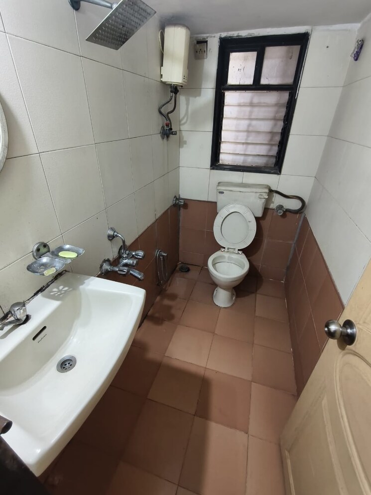 Bathroom, satellite-garden 2 Bedroom 850 Sq.Ft. Apartment In Goregaon East Mumbai 9691806