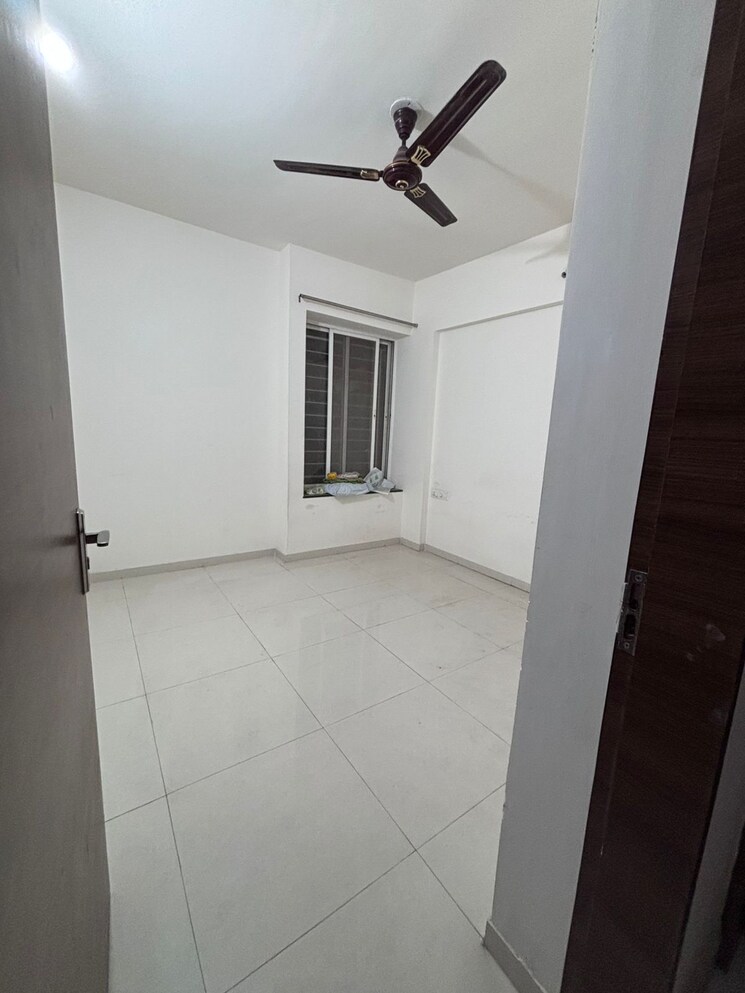 Bathroom, saheel-itrend-life 2 Bedroom 830 Sq.Ft. Apartment In Wakad Pune 9691919