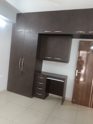 Furnished Amenities in 3 BHK Apartment at Gulshan Bellina, Sector 16 Greater Noida – for Rent