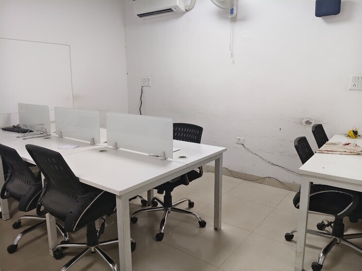 Team Area, sector 63 Commercial Office Space 4000 Sq.Ft. In Sector 63 Noida 9691546