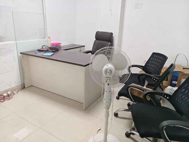 Team Area, sector 63 Commercial Office Space 4000 Sq.Ft. In Sector 63 Noida 9691546