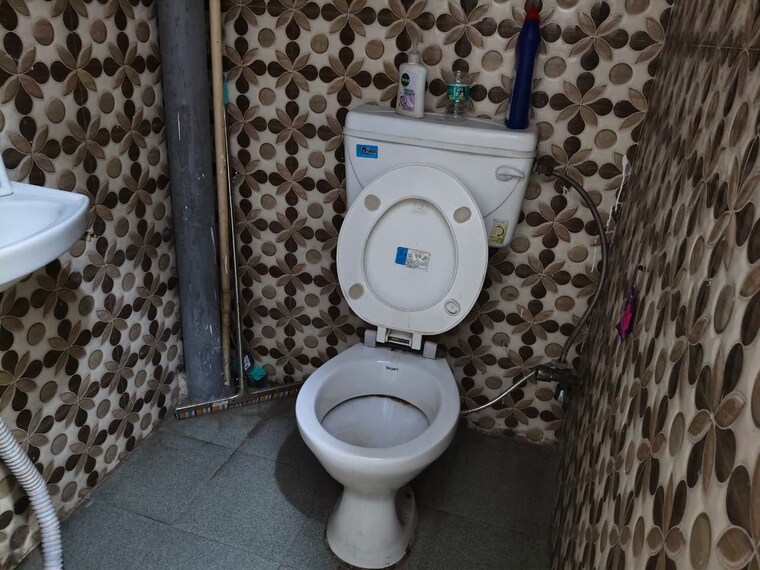 Bathroom, sector 63 Commercial Office Space 4000 Sq.Ft. In Sector 63 Noida 9691546