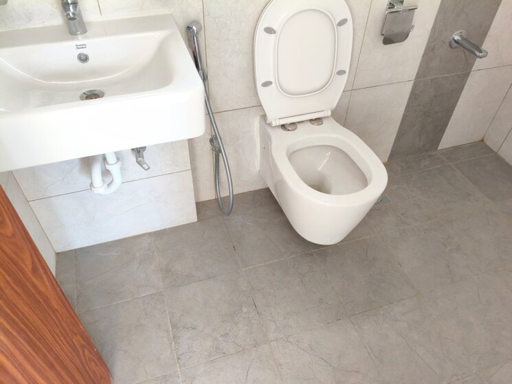 Bathroom, vilas-javdekar-yashone-eternitee 2 Bedroom 692 Sq.Ft. Apartment In Hinjewadi Pune 9691762